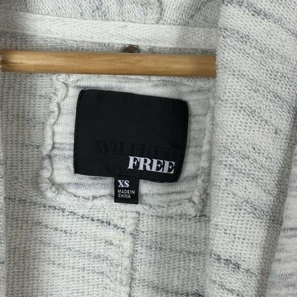 Aritzia Wilfred Roussea Zip Up Cardigan Sweater Cream and Gray Shawl Collar - Picture 8 of 12